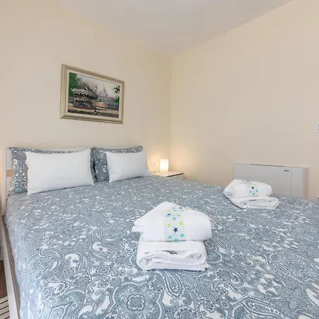 Semesterbostad Eva *