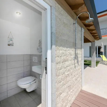 Semesterbostad Eva *